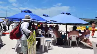 Prestadores de servicios de Progreso reportan poca ganancia y califi can como fracaso la temporada de verano