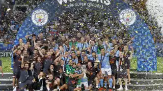 El Manchester City se coronó por primera vez en su historia campeón de la Supercopa de Europa tras vencer en penaltis al Sevilla
