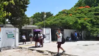 Los alumnos acusan que la prefecta les pide dinero y los maltrata psicológicamente