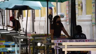 Dueños de establecimientos y comercios se ven obligados a reajustar diario sus costos, ante la constante subida del valor de los productos de la canasta básica