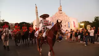Paseo de Montejo se vio lleno por caballos la tarde de este jueves