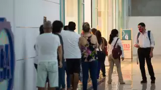 El mandatario indicó que una mayor movilidad implica mayor posibilidades de contagios Foto: Enrique Osorno