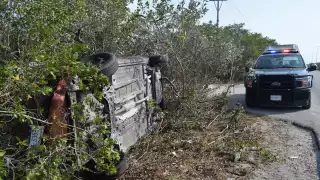 Los pasajeros de la camioneta solamente presentaron golpes