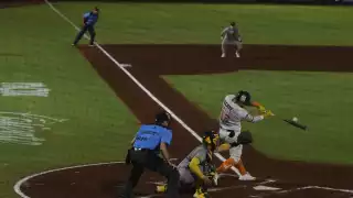 Leones de Yucatán pierden en casa 11a  ante los Pericos de Puebla