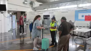 Pasajeros deberán de acudir con tiempo a sus vuelos y documentación oficial