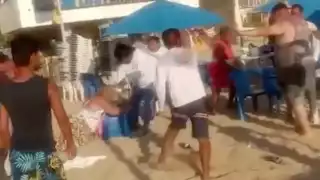 Turistas y vendedores pelean en Acapulco, Guerrero