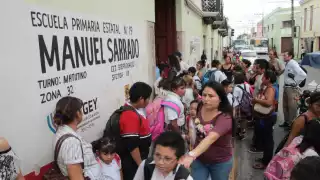 Se informó que, con respecto al curso escolar 2023-2024, los cupos de las primarias y secundarias ya están llenos