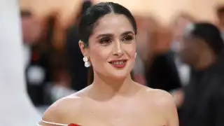 La actriz sorprendió con su elegancia junto a su esposo. Foto: Especial