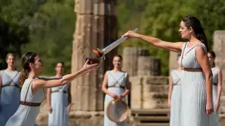 Beijing 2022: Encienden la llama de los Juegos Olímpicos de Invierno en Grecia