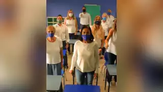 En el video se pueden ver docentes y padres de familia de colegios como: Balam, Monteverde, Kole Kaanbal, Colegio Alexandre, Diuni, entre otros
