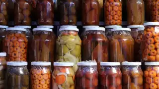 Tinún se encuentra ubicado a 8 km de la cabecera municipal de Tenabo