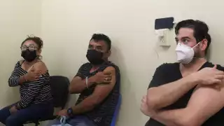 Encargados de inmunización comentan que se “encendieron las alarmas”; el número diario de personas pasó de 250 a 500