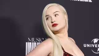 Kim es considerad la primera mujer trans en ganar un premio Grammy. Foto:Especial