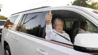 El comisario de Santa María Chí se acercó al presidente para hacerle la petición