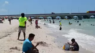 La afluencia de gente beneficios al sector turístico, entre ellos los artesanos, quienes el 100% de ellos abrieron sus locales