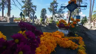 Horarios y medidas sanitarias de panteones en Día de Muertos