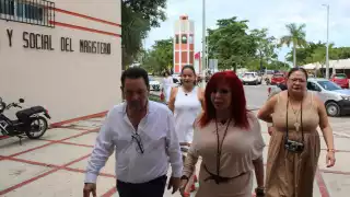 No han analizado promover demanda por daño a la moral.