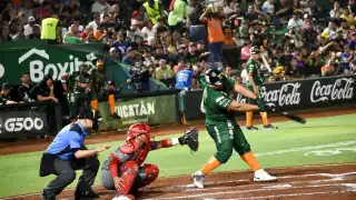 Leones de Yucatán pierden 7 a 2 ante Diablos Rojos de México.en el Parque “Kukulcán”