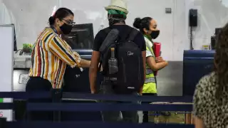 Antonio López alias el “Choker”,  es un artista cosplay que se dedica a representar personajes para el entretenimiento