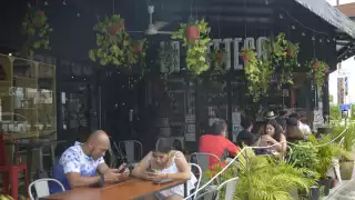 Varios restaurantes eliminaron el desayuno buffet para evitar la afluencia de personas