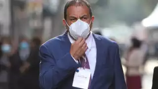 El vicario Tomas Toral aseguró que el gobernador de Morelos no sabía quiénes eran los que posaron junto a él.