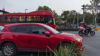 En caso de no respetar las restricciones del Hoy No Circula la multa es de mil 737 a dos mil 606 pesos, tanto en la CDMX y el Edomex