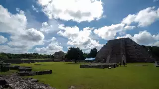 La mayoría de los visitantes del sitio arqueológico proviene de los cruceros que llegan a Progreso