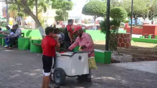 Los heladeros son los más solicitados por la población debido a las altas temperaturas registradas en las recientes semanas