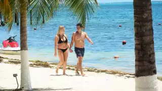 En Cancún las medidas preventivas se han ido relajando, principalmente en las playas y restaurantes a la orilla del mar.