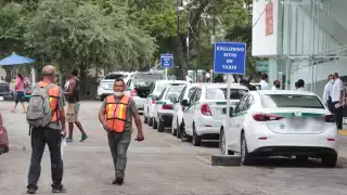 Sólo en septiembre hubo siete presuntos taxistas de Cancún acusados por asaltos y posesión de drogas, indicó el sindicato