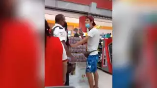 Algunos espectadores atribuyeron el origen del conflicto al joven que se negó a pagar el producto