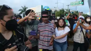 Protección Civil evitó que fuera linchado y lo entregó a las autoridades correspondientes.