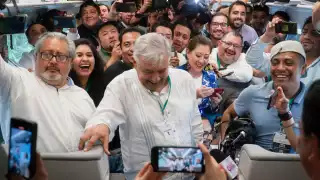 AMLO llegó esta noche a Cancún a bordo del Tren Maya