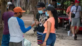 La cantidad de guías acreditados por la Secretaria de Turismo (SECTUR) es tal que se han formado pequeños grupos para “pelearse” los clientes