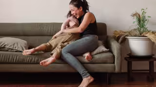 ¿Cuánto debería ganar una mamá en México?