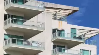 Airbnb deberá pagar por el saneamiento ambiental en Cancún