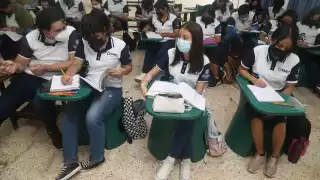 El apoyo tiene como objetivo contribuir a que los estudiantes permanezcan y concluyan sus estudios