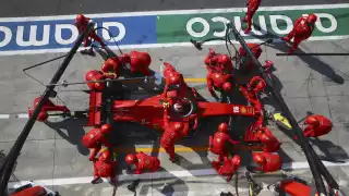 Los autos de Ferrari no pudieron finalizar la competencia (AP)