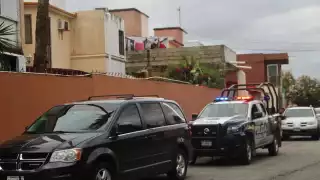 Luego de confirmar la muerte del hombre, los oficiales dieron aviso a Servicios Periciales de la FGE Quintana Roo en Cancún