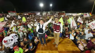 Joaquín Díaz Mena externó su compromiso para apoyar a los yucatecos