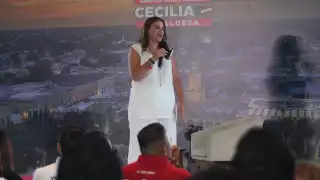 Cecilia Patrón señaló que las calles de Mérida ya están gastadas, tema que nunca atendió Renán Barrera