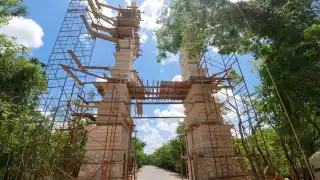 En las instalaciones del parque laboran alrededor de 2 mil personas, en su mayoría alarifes