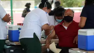 Los adultos mayores acudieron a vacunarse