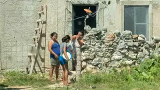 Los pobladores aseguran que ninguna autoridad hace nada para soslayar el problema