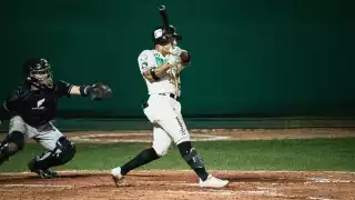 Tigres de Quintana Roo estrena jardinero cubano en juego contra Piratas de Campeche