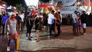 La aglomeración de turistas en la zona hotelera fue notoria