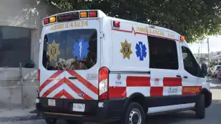 El abuelito fue atendido por paramédicos, ya que presentaba golpes en el cuerpo