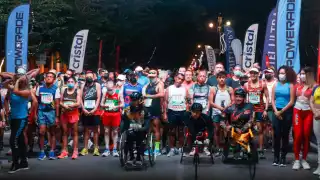 El maratón inició a las 05:30 horas en la distancia más larga y a las 6:00 en la media
