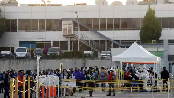 Tras la fase crítica de la pandemia, los obreros regresaron a la planta el 16 de junio (Cuartoscuro)