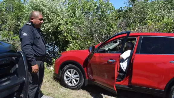 La abuelita estuvo a punto de terminar dentro del manglar en la vía Progreso-Chelem